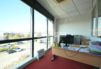 Location bureau Saint-Priest (69800) - 140 m²