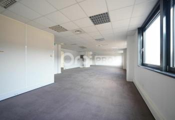 Location bureau Saint-Quentin-Fallavier (38070) - 132 m² à Saint-Quentin-Fallavier - 38070