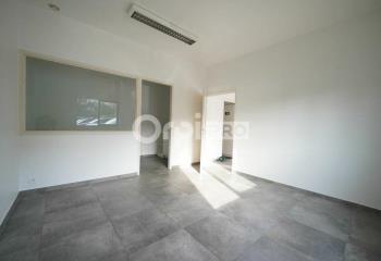 Location bureau Vaulx-en-Velin (69120) - 36 m²