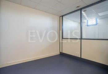 Location bureau Vaux-le-Pénil (77000) - 1601 m² à Vaux-le-Pénil - 77000