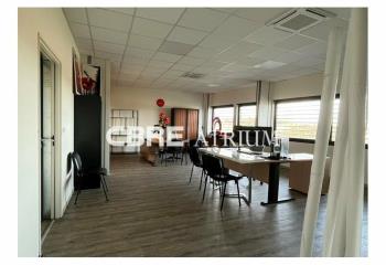 Location bureau Vaux (03190) - 58 m²