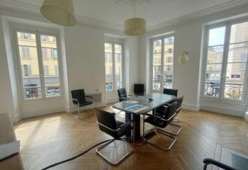 Location bureau Versailles (78000) - 160 m²