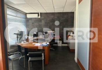 Location bureau Villefranche-sur-Saône (69400) - 227 m²