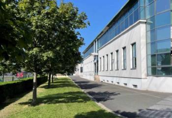 Location bureau Villeneuve-la-Garenne (92390) - 1886 m² à Villeneuve-la-Garenne - 92390