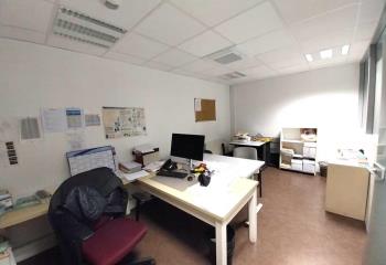 Location bureaux 156 m² non divisibles