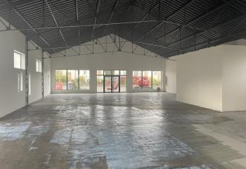 Location local commercial Allonne (60000) - 390 m²