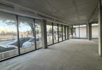 Location local commercial Bordeaux (33300) - 426 m² à Bordeaux - 33000