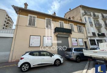 Location local commercial Cannes (06400) - 150 m²