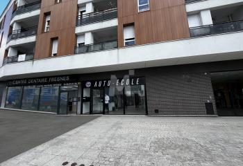 Location local commercial Fresnes (94260) - 75 m²