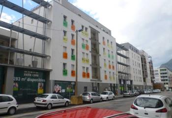 Location local commercial Grenoble (38000) - 77 m²