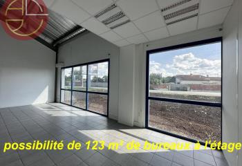 Location local commercial La Salvetat-Saint-Gilles (31880) - 136 m²