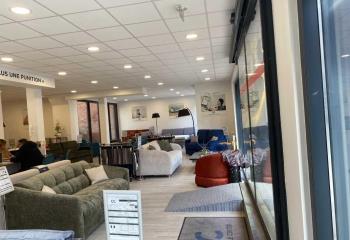 Location local commercial Lille (59000) - 153 m²