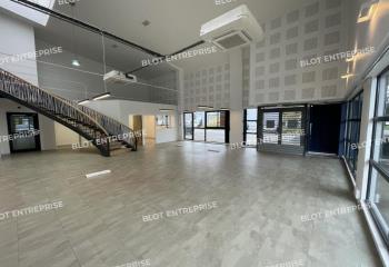 Location local commercial Lorient (56100) - 408 m²