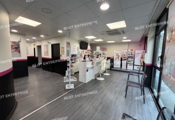 Location local commercial Lorient (56100) - 220 m²