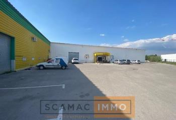 Location local commercial Marignane (13700) - 2500 m²