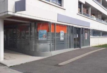 Location local commercial Massy (91300) - 100 m²