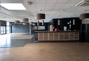 Location local commercial Mondeville (14120) - 404 m²