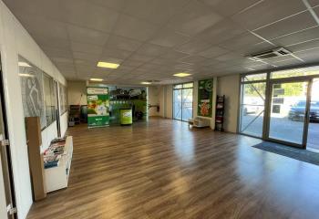 Location local commercial Montussan (33450) - 180 m²