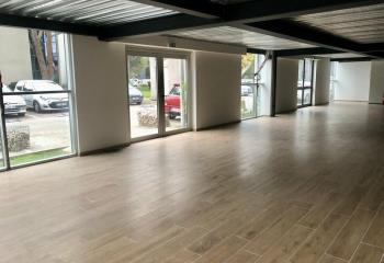 Location local commercial NICE (06200) - 223 m²