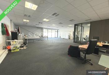 Location local commercial Nîmes (30000) - 225 m²