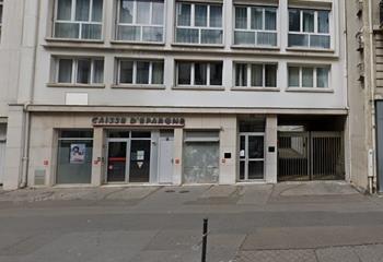 Location local commercial Paris 15 (75015) - 152 m² à Paris 15 - 75015