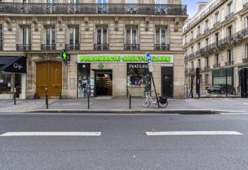 Location local commercial Paris 9 (75009) - 204 m² à Paris 9 - 75009