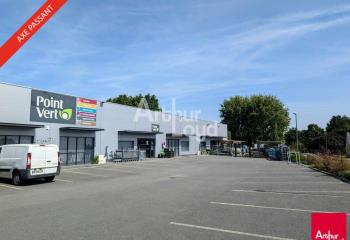 Location local commercial Saint-Gilles (35590) - 1130 m²