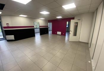 Location local commercial Saint-Herblain (44800) - 218 m² à Saint-Herblain - 44800