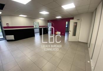 Location local commercial Saint-Herblain (44800) - 218 m² à Saint-Herblain - 44800