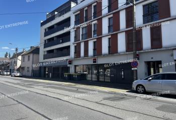 Location local commercial Saint-Jacques-de-la-Lande (35136) - 90 m² à Saint-Jacques-de-la-Lande - 35136