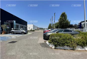 Location local commercial Saint-Mitre-les-Remparts (13920) - 1024 m² à Saint-Mitre-les-Remparts - 13920