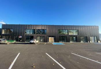 Location local commercial Saint-Quentin (02100) - 1200 m²