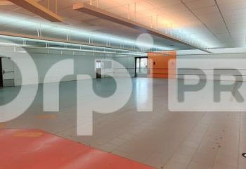 Location local commercial Savigny-le-Temple (77176) - 389 m²