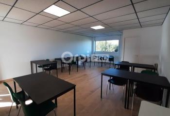 Location local commercial Serres-Castet (64121) - 38 m² à Serres-Castet - 64121