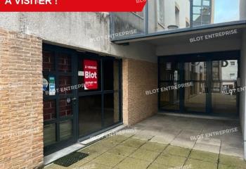 Location local commercial Vannes (56000) - 64 m²