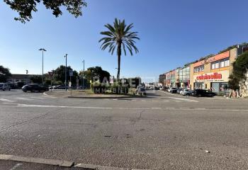 Location local commercial Villeneuve-Loubet (06270) - 350 m² à Villeneuve-Loubet - 06270