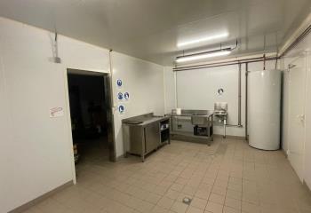 Location activité/entrepôt Bourg-en-Bresse (01000) - 1272 m² à Bourg-en-Bresse - 01000