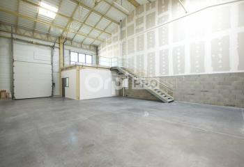 Location activité/entrepôt Bourgoin-Jallieu (38300) - 178 m²