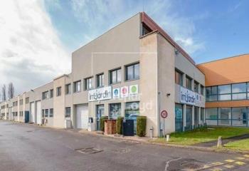 Location activité/entrepôt Émerainville (77184) - 669 m²