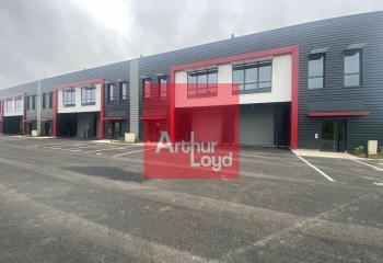 Location activité/entrepôt Ferrières-en-Brie (77164) - 2827 m²