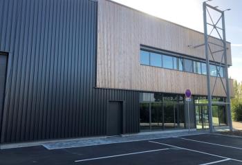 Location activité/entrepôt La Chapelle-d'Armentières (59930) - 825 m²