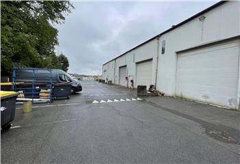 Location activité/entrepôt La Queue-en-Brie (94510) - 210 m²