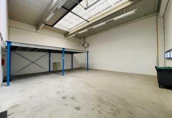 Location entrepots 585 m² divisibles à partir de 290 m²