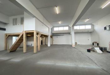 Location activité/entrepôt Roquebrune-sur-Argens (83520) - 900 m²