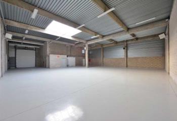 Location activité/entrepôt Saint-Thibault-des-Vignes (77400) - 329 m²