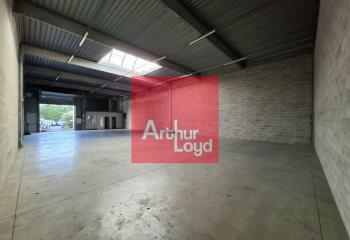 Location activité/entrepôt Saint-Thibault-des-Vignes (77400) - 329 m²