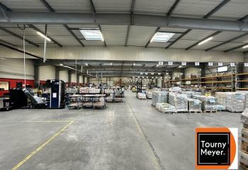 Location activité/entrepôt Saint-Yrieix-sur-Charente (16710) - 2593 m² à Saint-Yrieix-sur-Charente - 16710