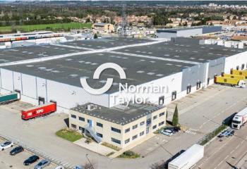 Location activité/entrepôt Salon-de-Provence (13300) - 20461 m²