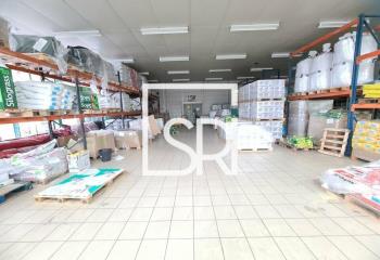 Location activité/entrepôt Thiers (63300) - 927 m²