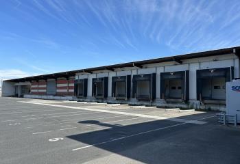 Location activité/entrepôt Vallet (44330) - 6763 m²